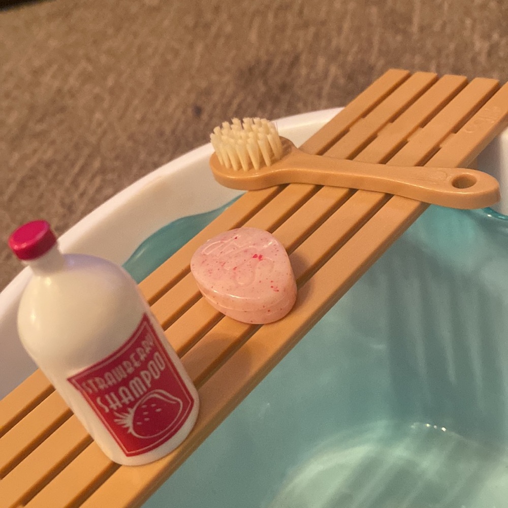 Our Generation Bath & Bubbles Bathtub - Picture 4 of 7
